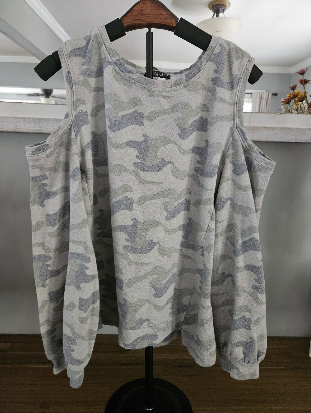 Camouflage Shirt With Open Shoulders Sleeve, Small.